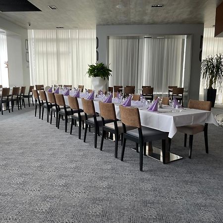 Steelhouse Hotel Тршинец Экстерьер фото