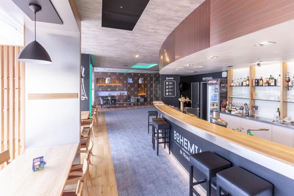 Steelhouse Hotel Тршинец Экстерьер фото