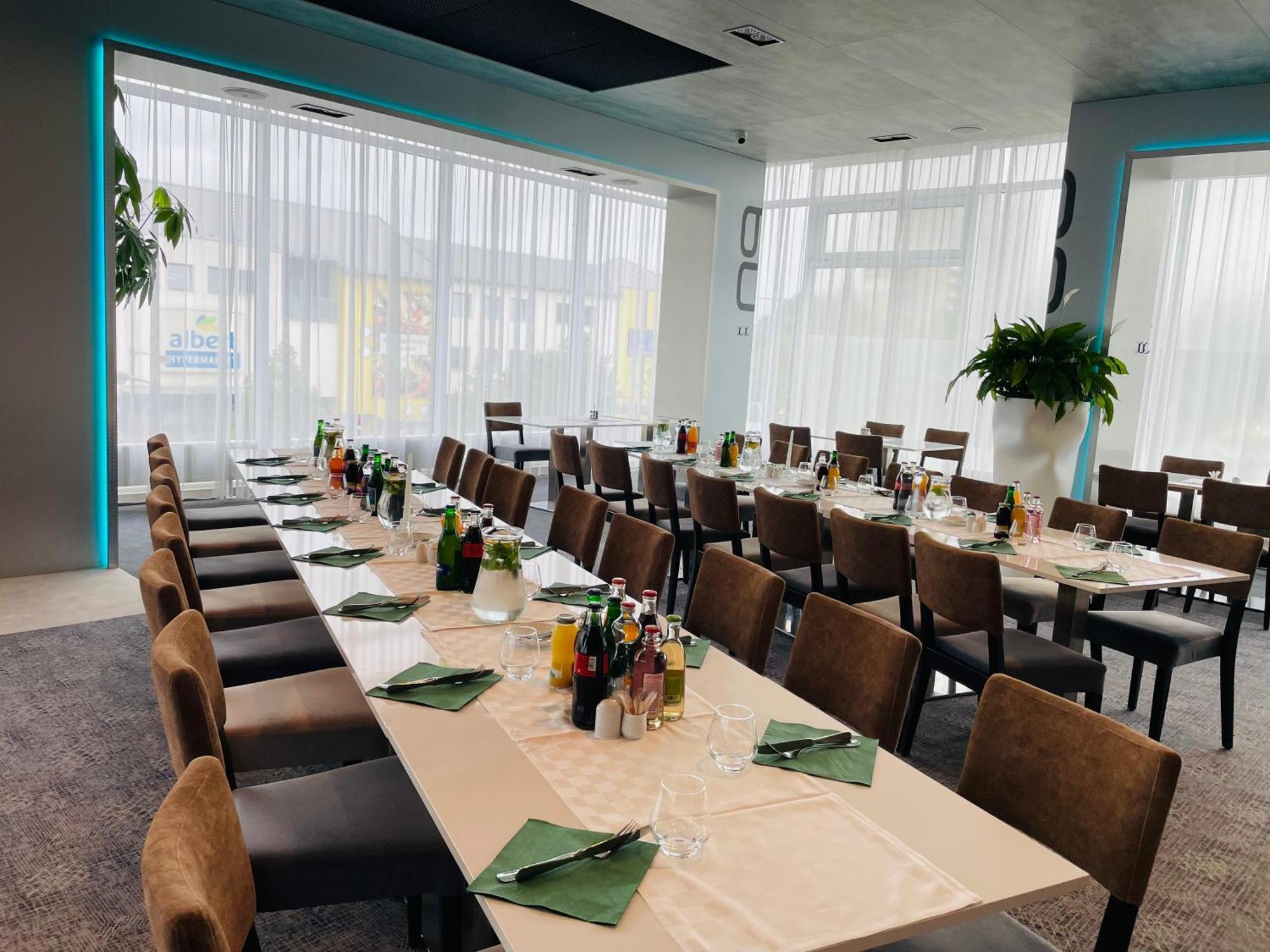 Steelhouse Hotel Тршинец Экстерьер фото