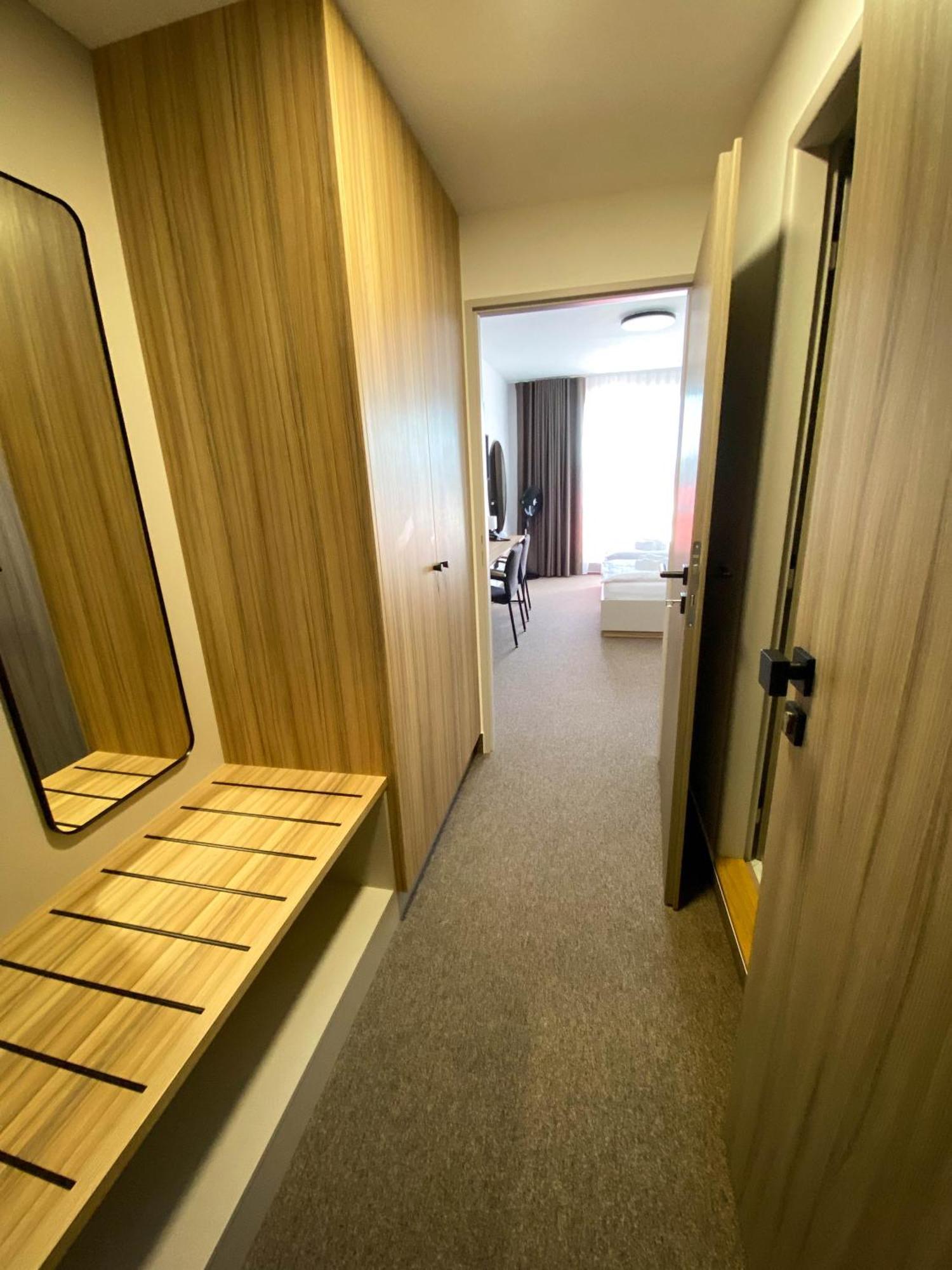 Steelhouse Hotel Тршинец Экстерьер фото