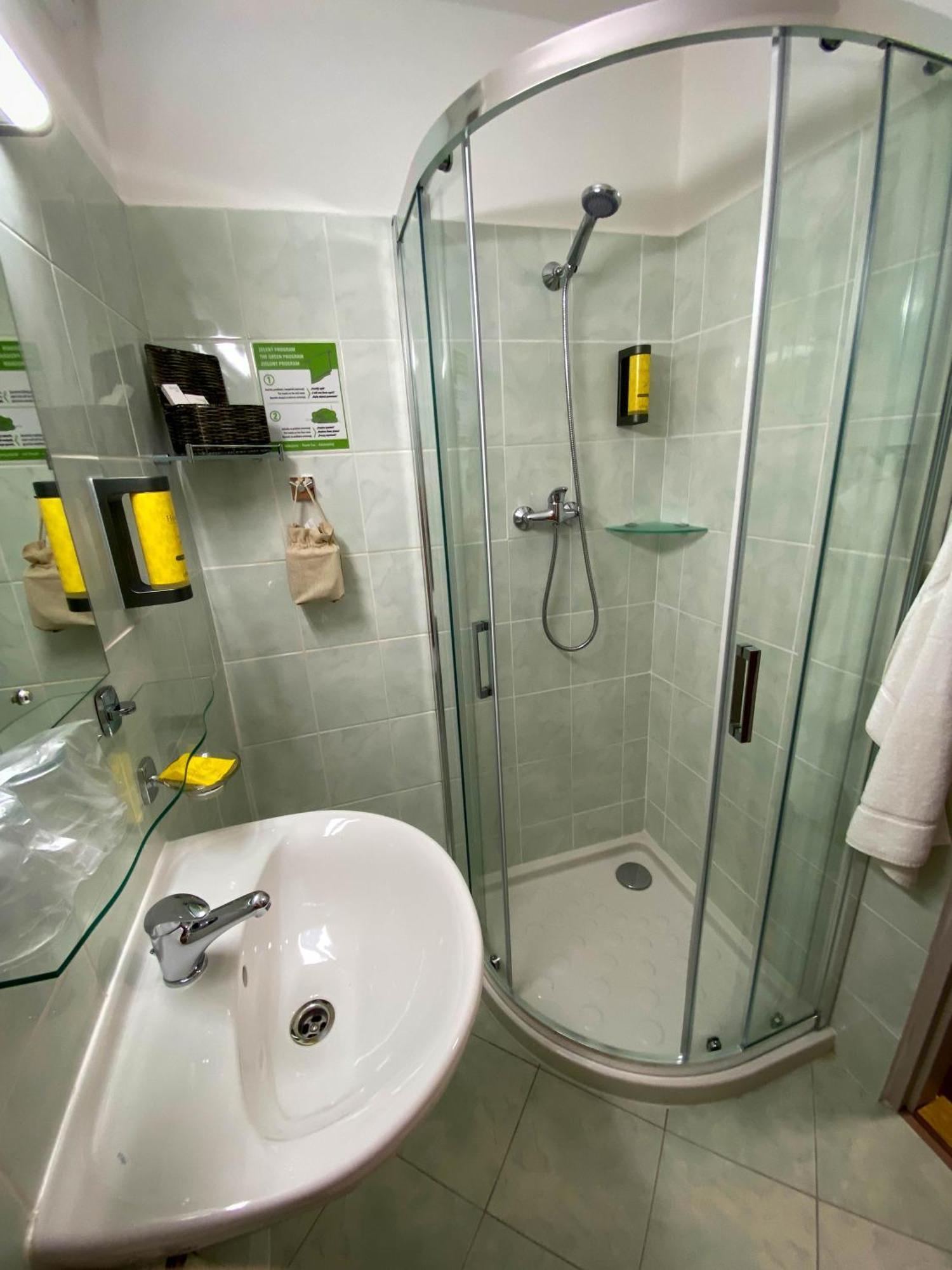 Steelhouse Hotel Тршинец Экстерьер фото
