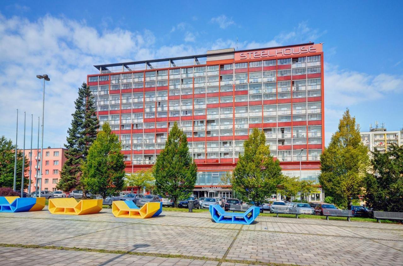 Steelhouse Hotel Тршинец Экстерьер фото