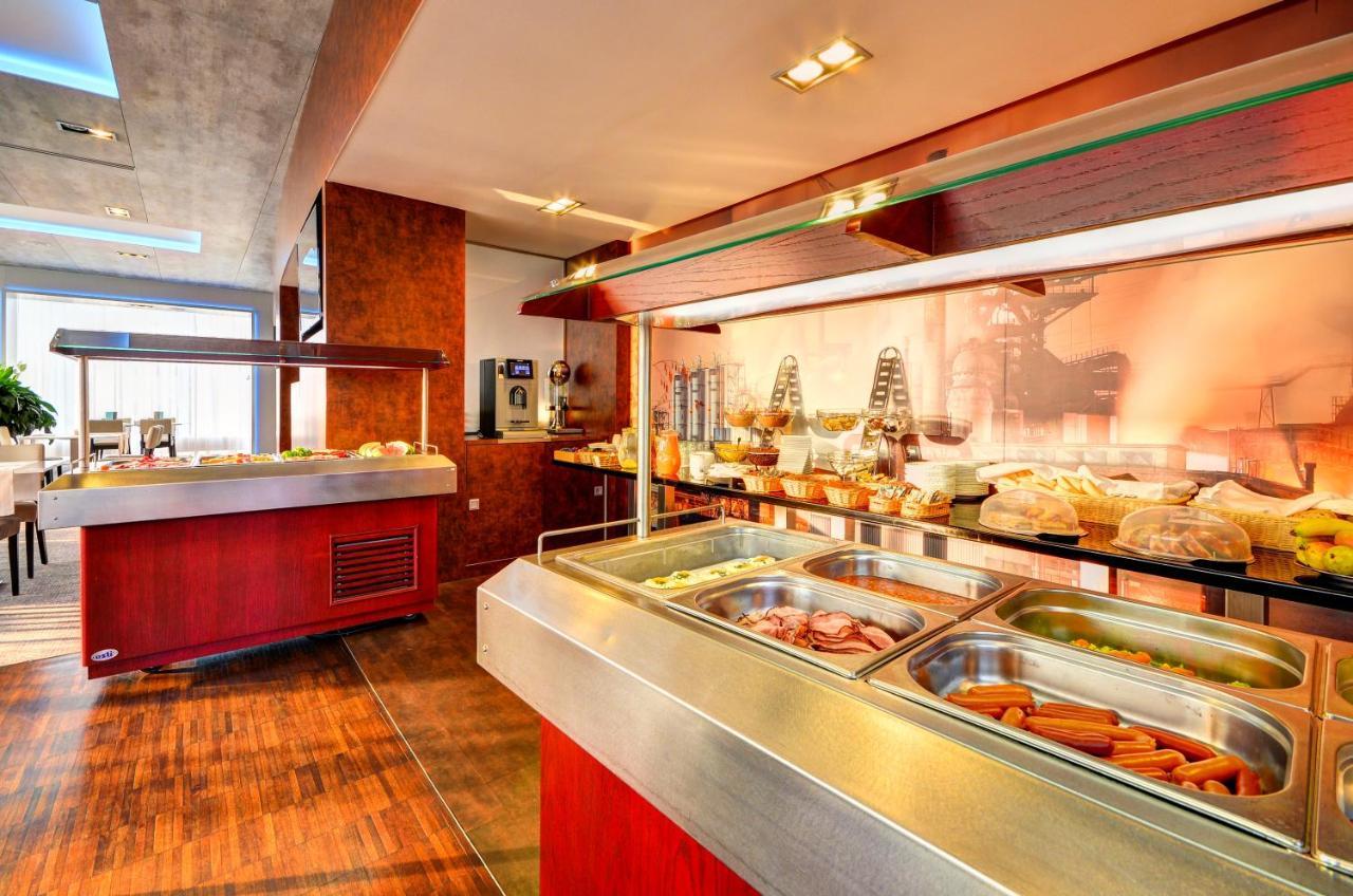 Steelhouse Hotel Тршинец Экстерьер фото